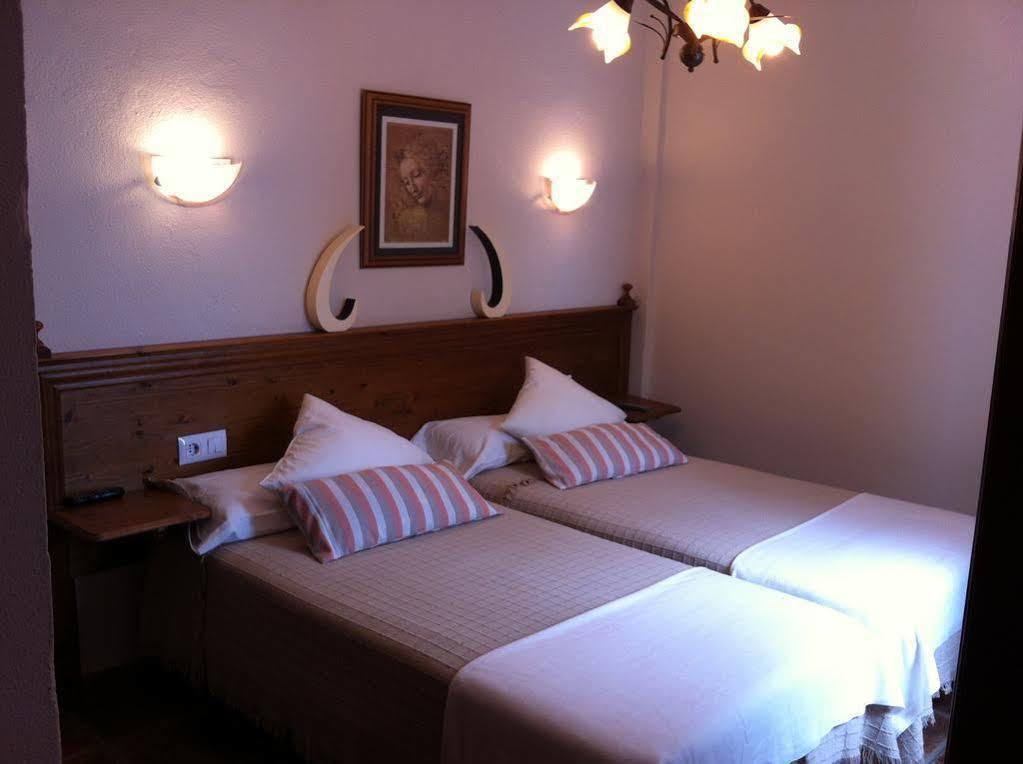 Hostal Costa De La Luz Коніль-де-ла-Фронтера Екстер'єр фото
