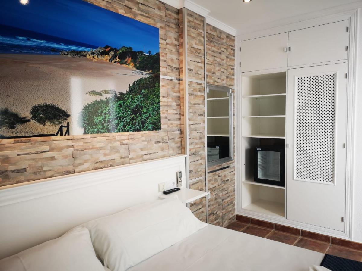 Hostal Costa De La Luz Коніль-де-ла-Фронтера Екстер'єр фото