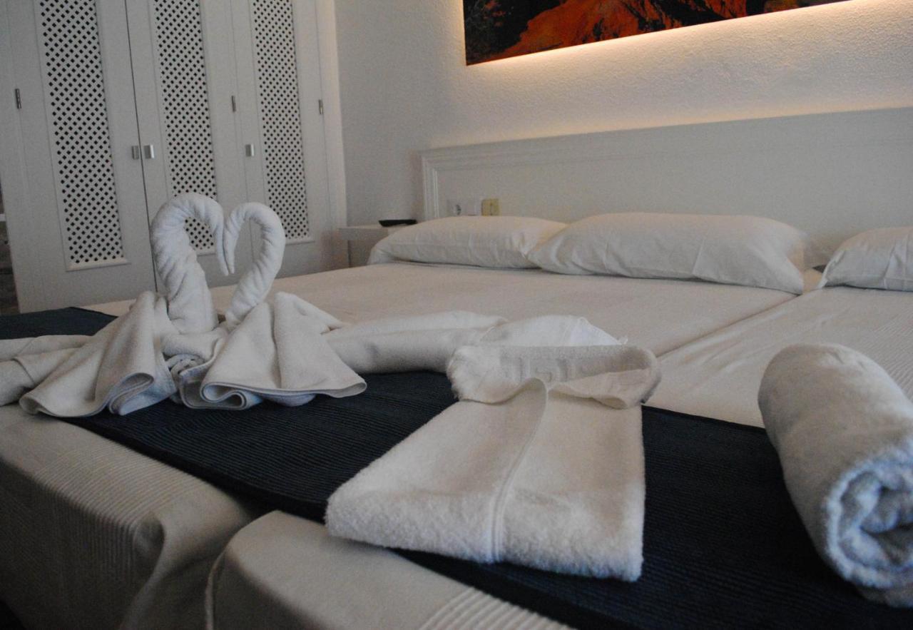 Hostal Costa De La Luz Коніль-де-ла-Фронтера Екстер'єр фото